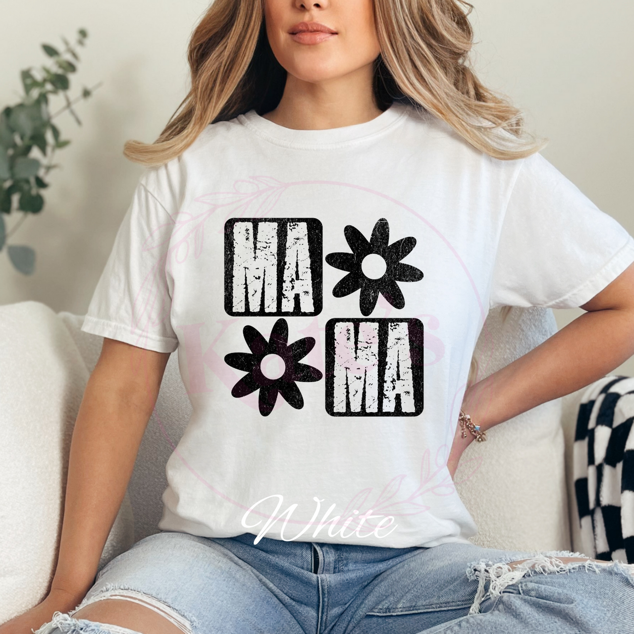 Retro Mama Comfort Colors T-Shirt