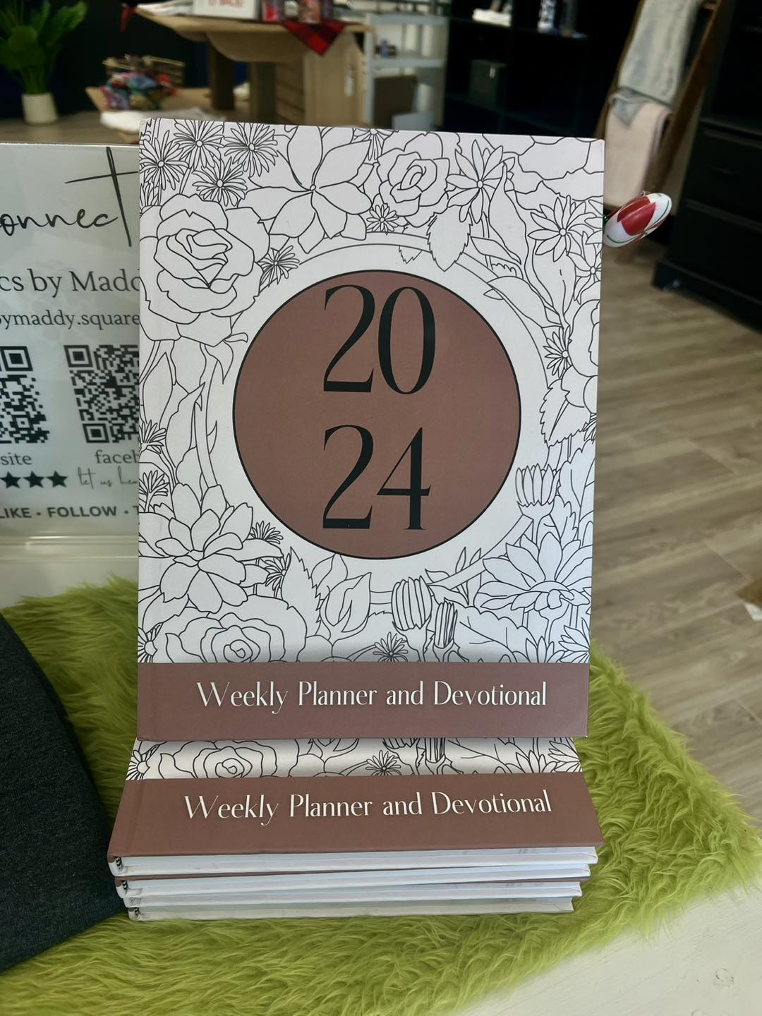 2024 Weekly Planner and Devotional