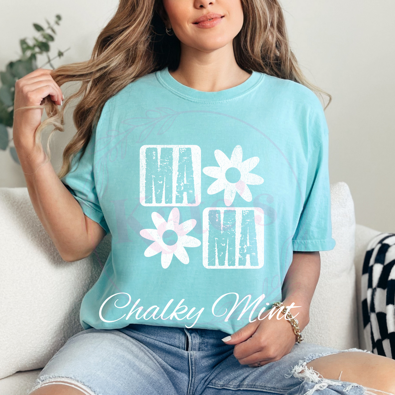 Retro Mama Comfort Colors T-Shirt