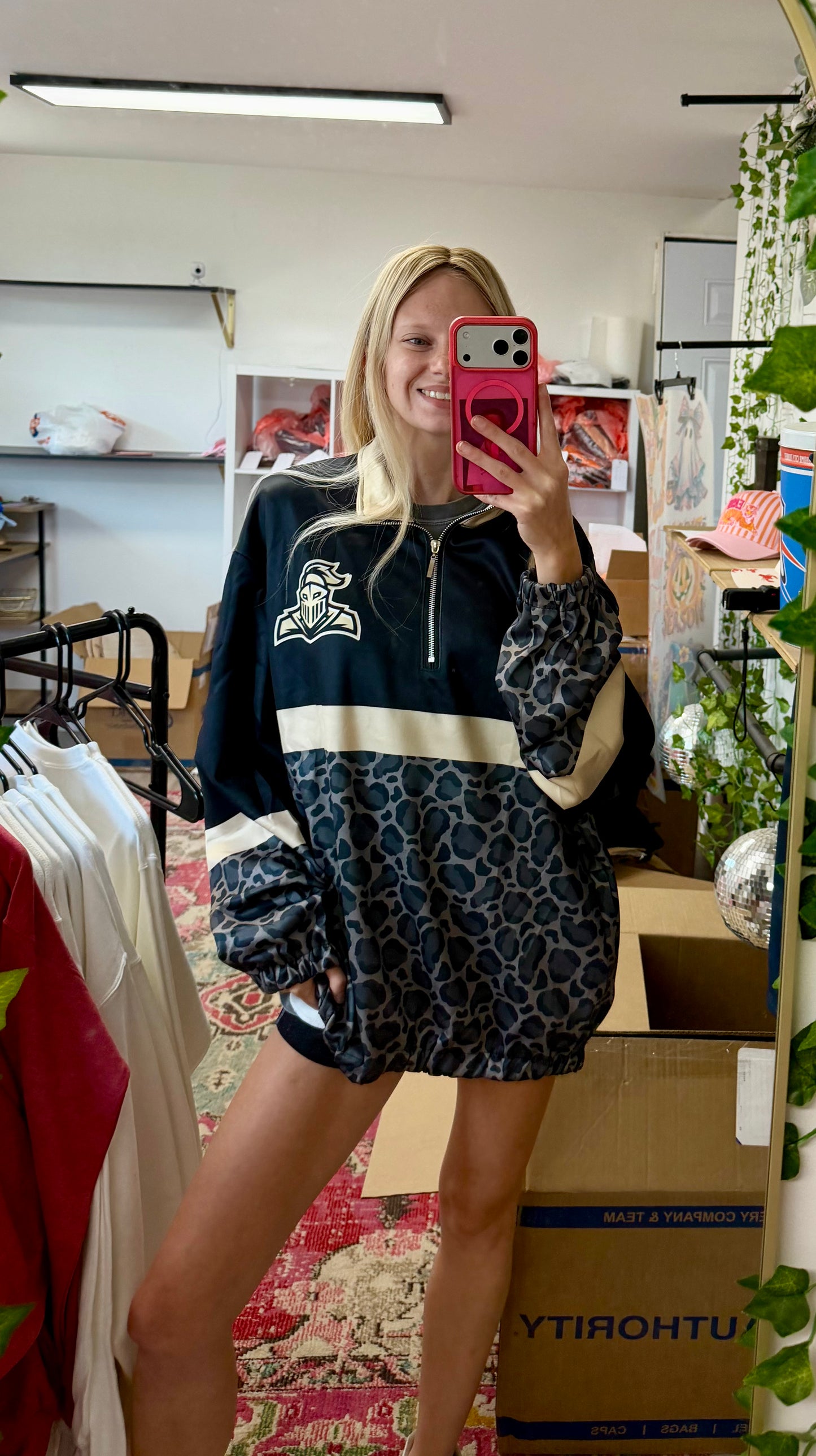 Dark Leopard Mascot Scuba Pullover
