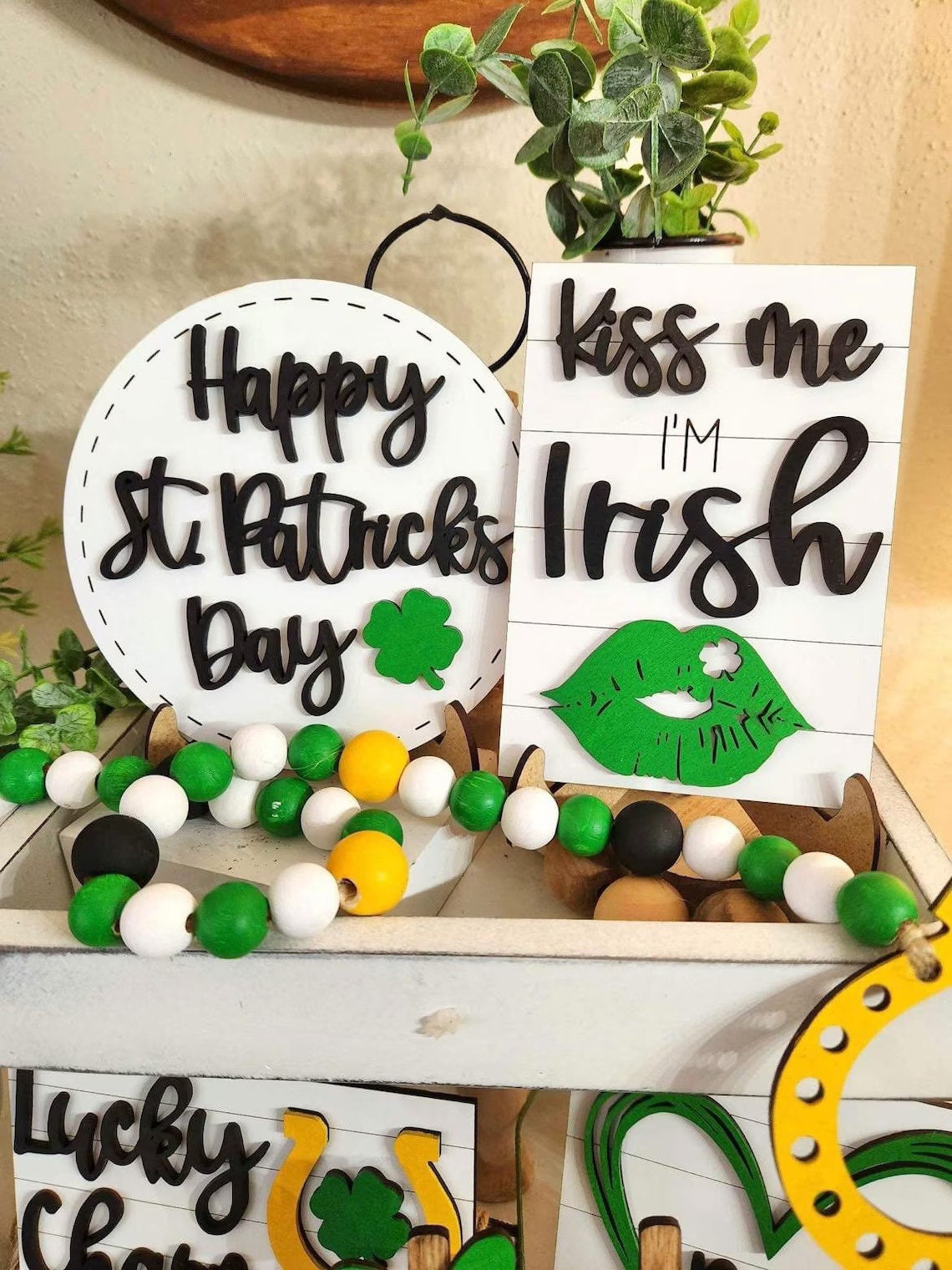 St Patrick's Day Wood Tiered Tray DiY