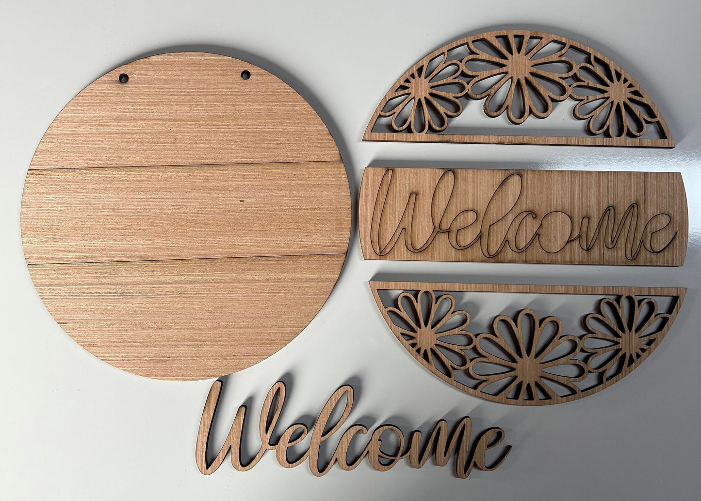 Welcome Daisy Round Door Hanger DiY