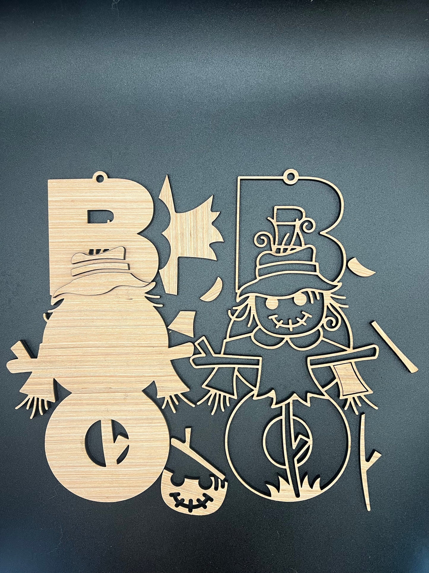 25" BOO Scarecrow Hanger DiY