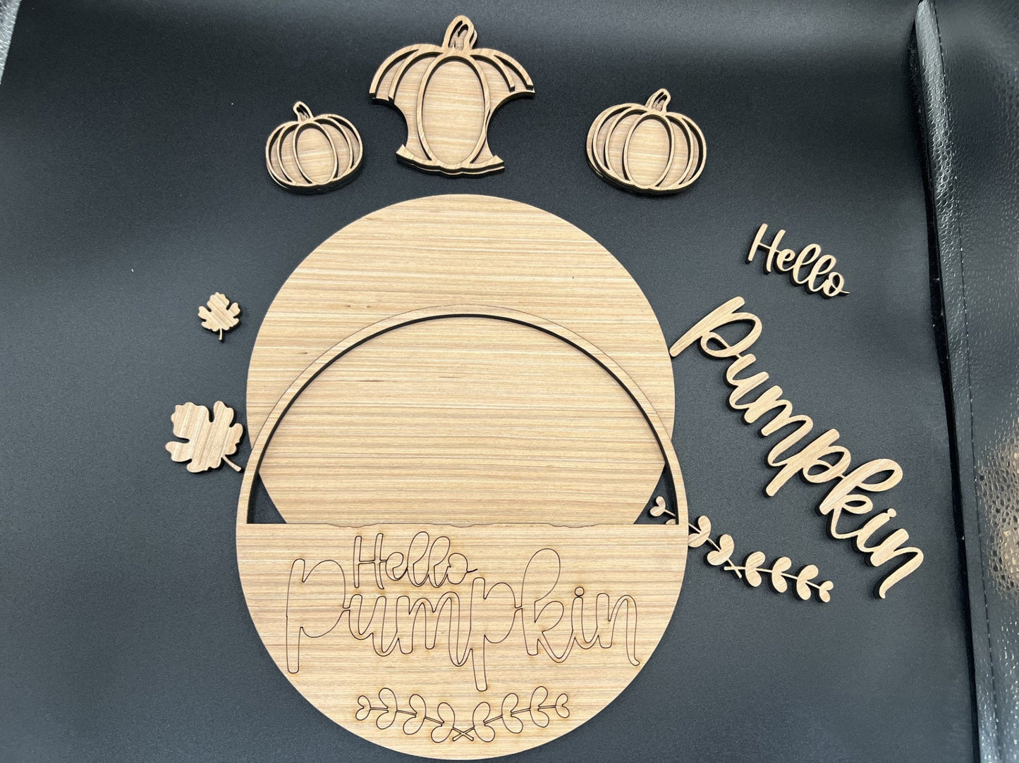 Hello Pumpkin Door Hanger DiY
