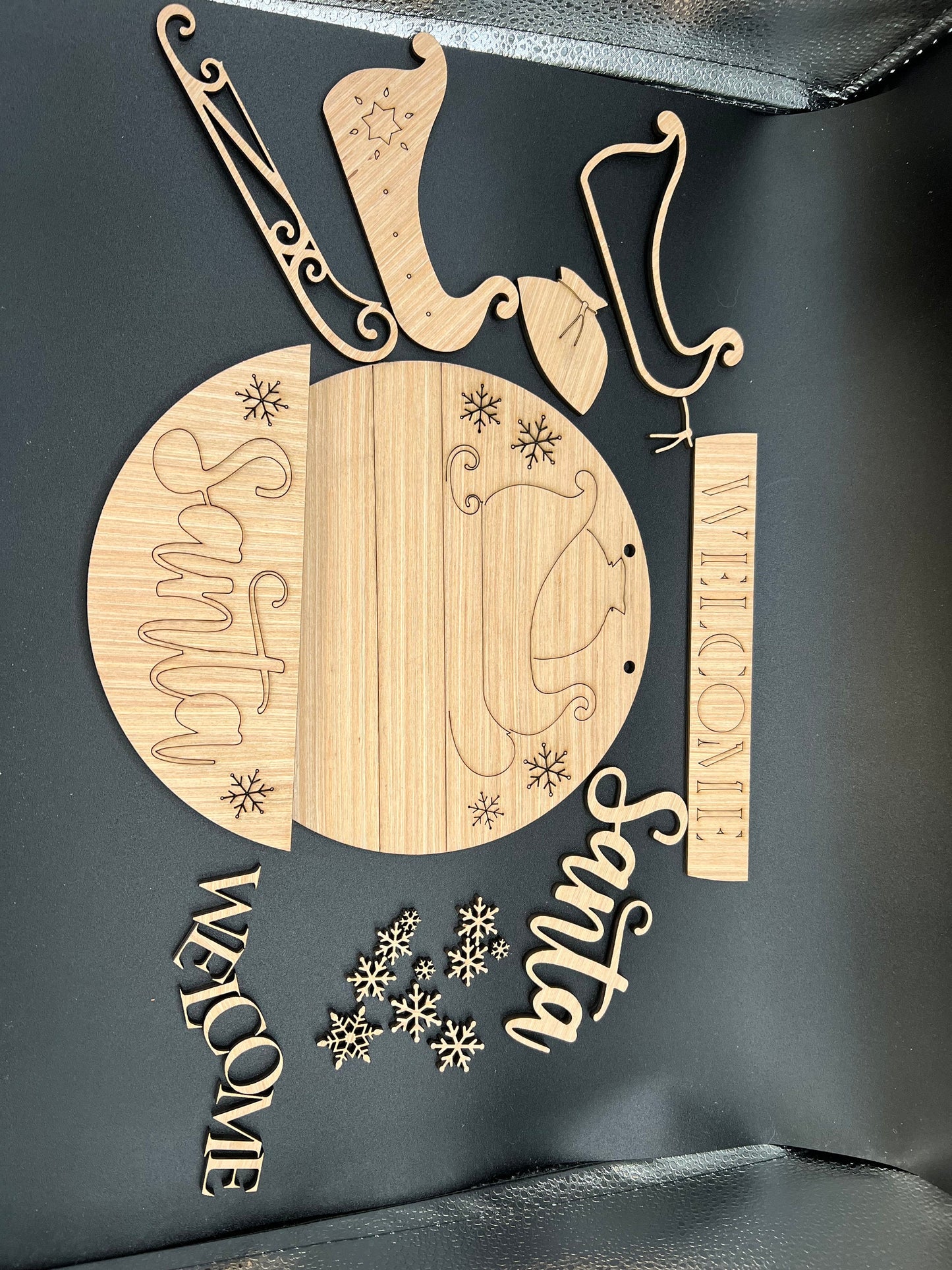 Welcome Santa Sleigh Door Hanger DiY